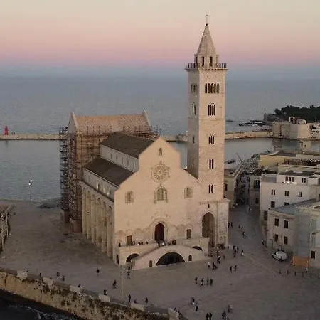 Fondaco Dei Longobardi *